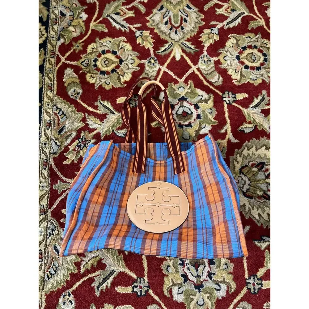Tory Burch great preowned